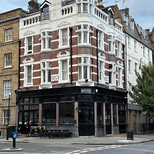 Bell House Hostel